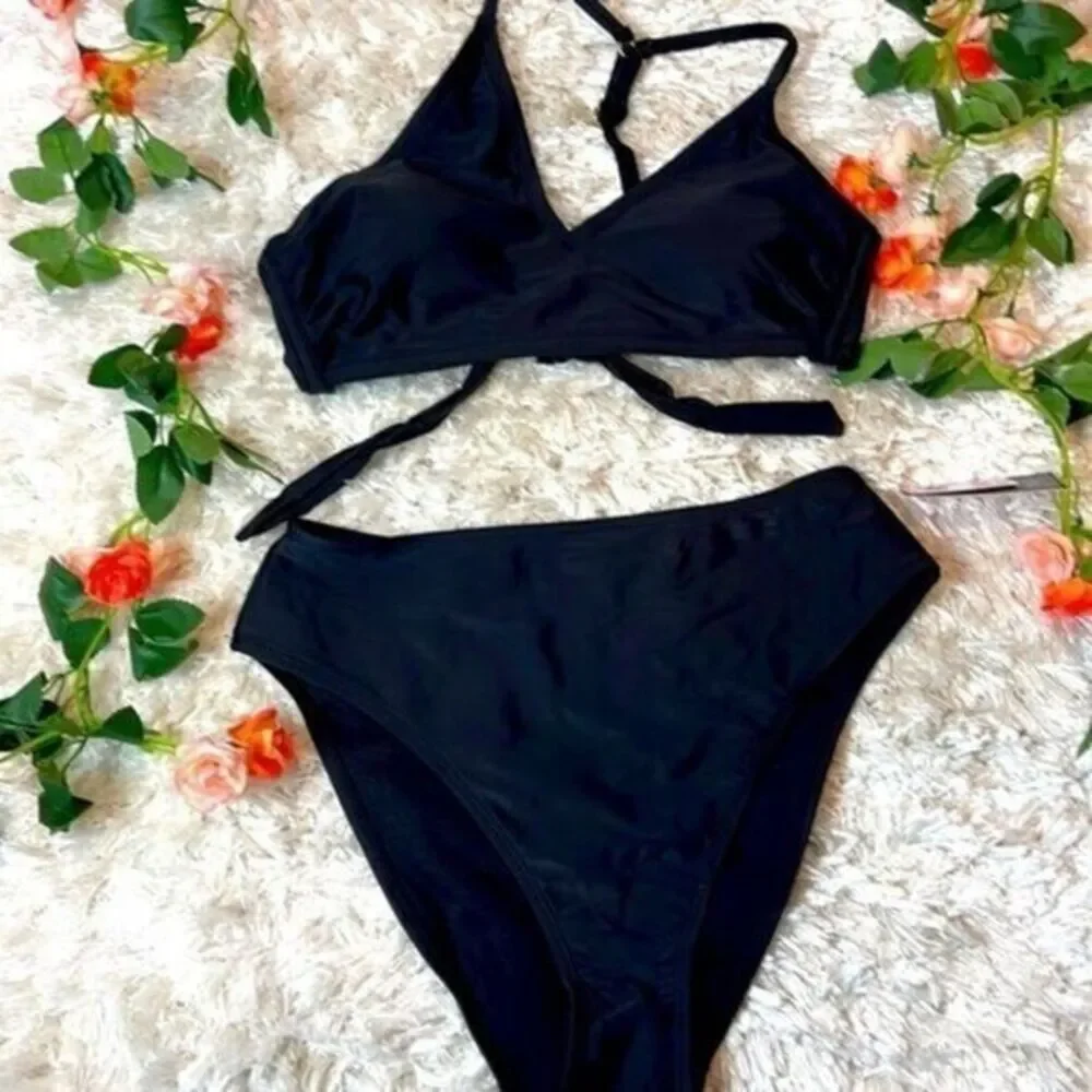 Wild‎ Fable Swimsuit Set Cut Out One Shoulder Bikini top and Cheeky Bottoms